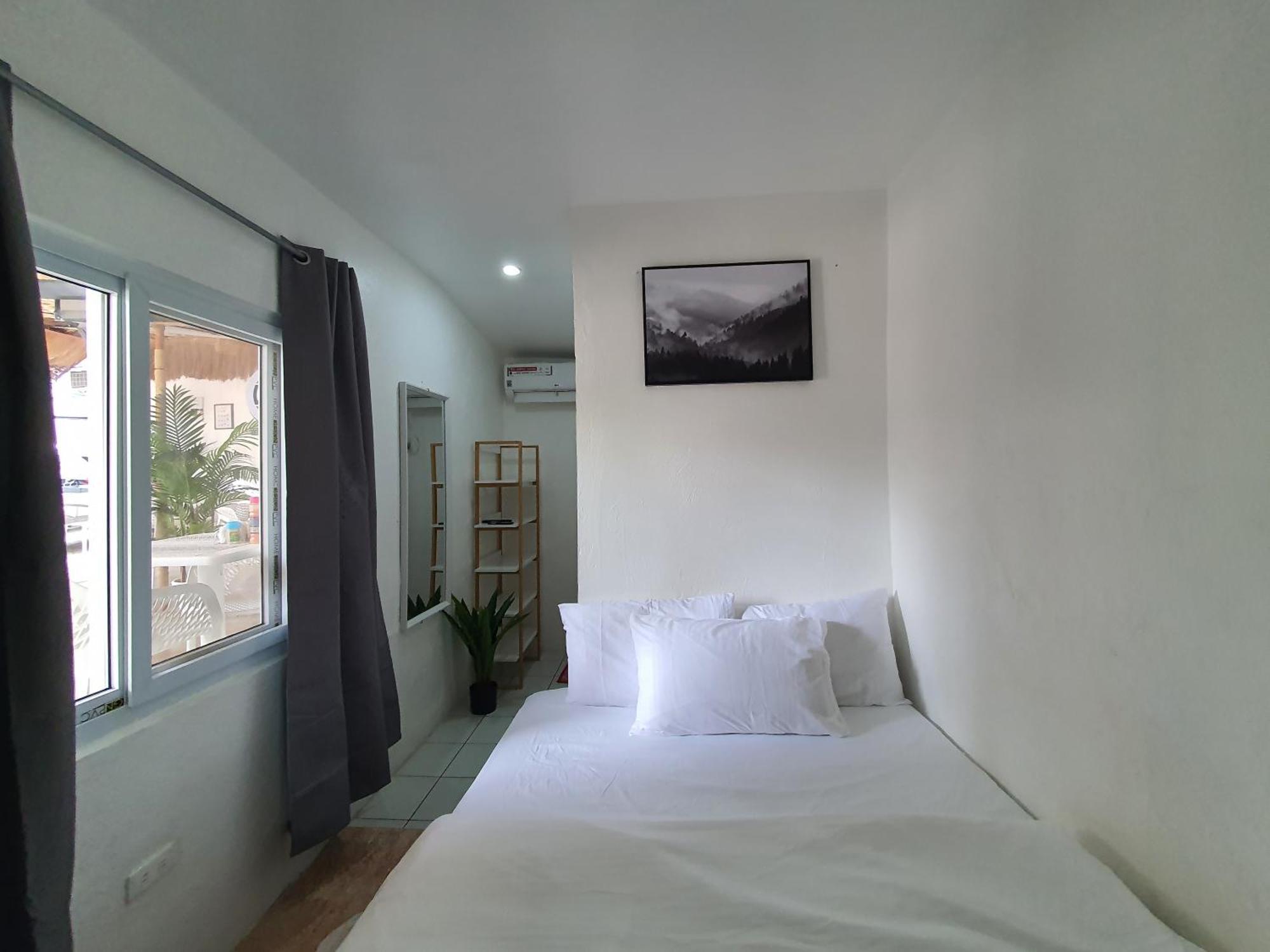 West Coast Beach House Cebu Exterior photo